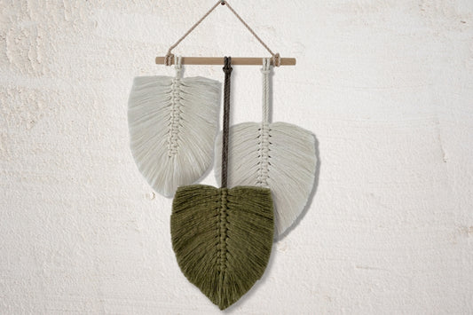 DIY Macramé Soulknots box – Wandhanger 3 veren aan houten stok